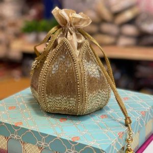Share 91+ potli bags with lehenga best - songngunhatanh.edu.vn